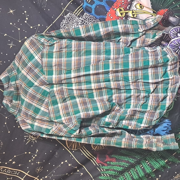 Plaid button down shirt - Picture 3 of 5